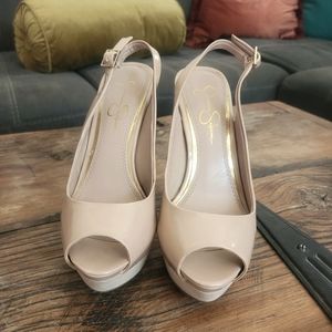Nude Peeptoe pumps